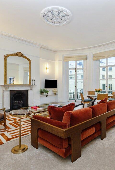 The living room at MyHolidayLet luxury self-catering apartment in Hove